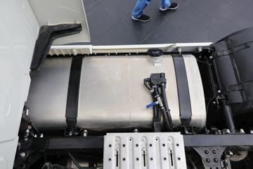 ���� �����V7�ؿ� 560���� 6X4 AMT�Զ�����ͷǣ����(����)(���ߵ�����)(HFC4253C1K7E45KS)ͼƬ