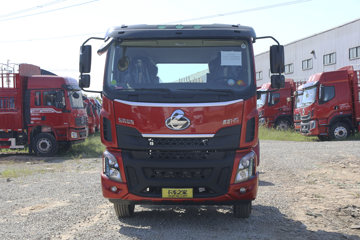东风柳汽 乘龙H5 220马力 4X2 6.8米栏板载货车