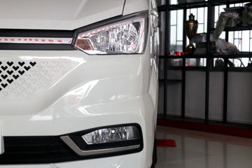 ����ɷ� ����EM26 3T 4.865�״��綯��ʽ���䳵ͼƬ