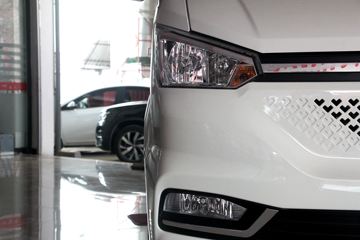 ����ɷ� ����EM26 3T 4.865�״��綯��ʽ���䳵ͼƬ