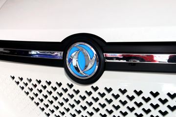 ����ɷ� ����EM26 3T 4.865�״��綯��ʽ���䳵ͼƬ