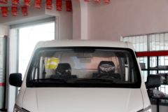 东风股份 御风EM26 3T 4.865米纯电动厢式运输车