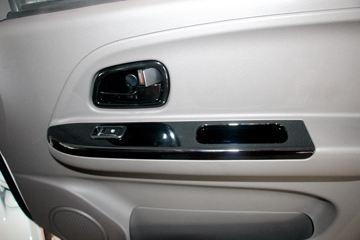 ����ɷ� ����EM26 3T 4.865�״��綯��ʽ���䳵ͼƬ