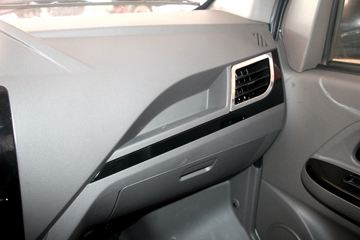 ����ɷ� ����EM26 3T 4.865�״��綯��ʽ���䳵ͼƬ