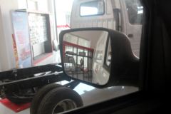 东风股份 御风EM26 3T 4.865米纯电动厢式运输车