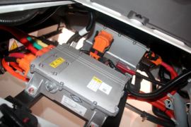 御风EM26&nbsp;电动封闭厢货底盘图片