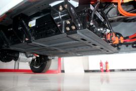 御风EM26&nbsp;电动封闭厢货底盘图片