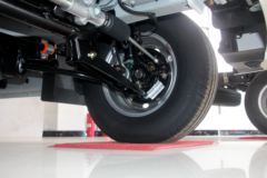 东风股份 御风EM26 3T 4.865米纯电动厢式运输车