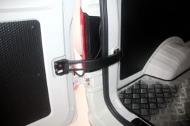 御风EM26&nbsp;电动封闭厢货货厢图片