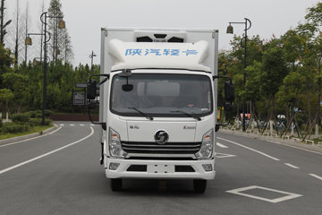 陕汽轻卡 德龙K3000 轻量化舒适型 150马力 4X2 3.7米排半冷藏车(宽轮距)(YTQ5041XLCKJ332)