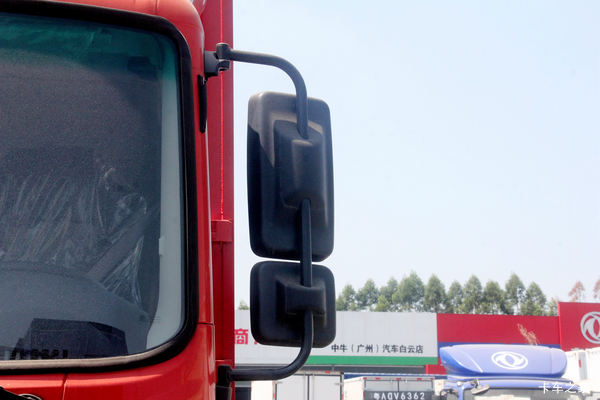 多利卡D9载货车广州市火热促销中 让利高达0.66万