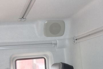 ���� ������D9 180���� 4X2 6.8����ʽ�ػ���ͼƬ