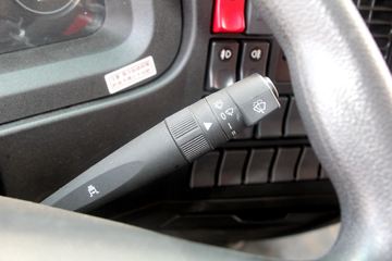 ���� ������D9 180���� 4X2 6.8����ʽ�ػ���ͼƬ