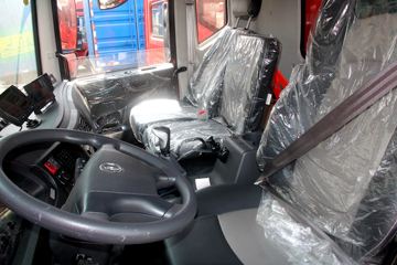 ���� ������D9 180���� 4X2 6.8����ʽ�ػ���ͼƬ