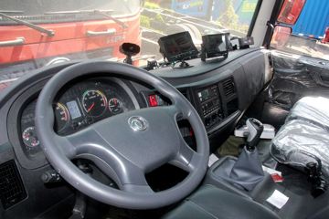 ���� ������D9 180���� 4X2 6.8����ʽ�ػ���ͼƬ