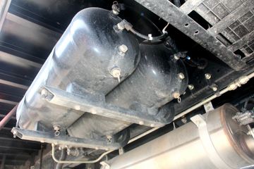 ���� ������D9 180���� 4X2 6.8����ʽ�ػ���ͼƬ