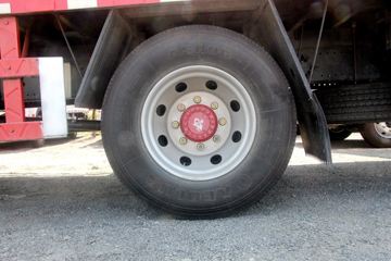 ���� ������D9 180���� 4X2 6.8����ʽ�ػ���ͼƬ