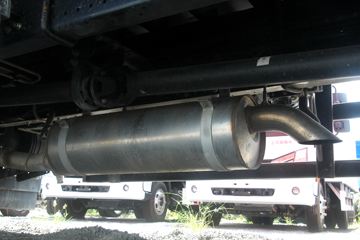 ���� ������D9 180���� 4X2 6.8����ʽ�ػ���ͼƬ