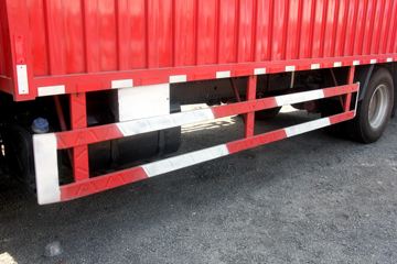 ���� ������D9 180���� 4X2 6.8����ʽ�ػ���ͼƬ