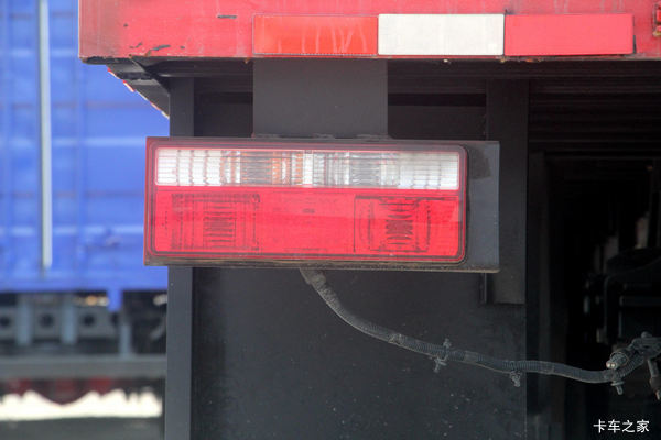 优惠0.8万 东风多利卡D9载货车 限时促销中 