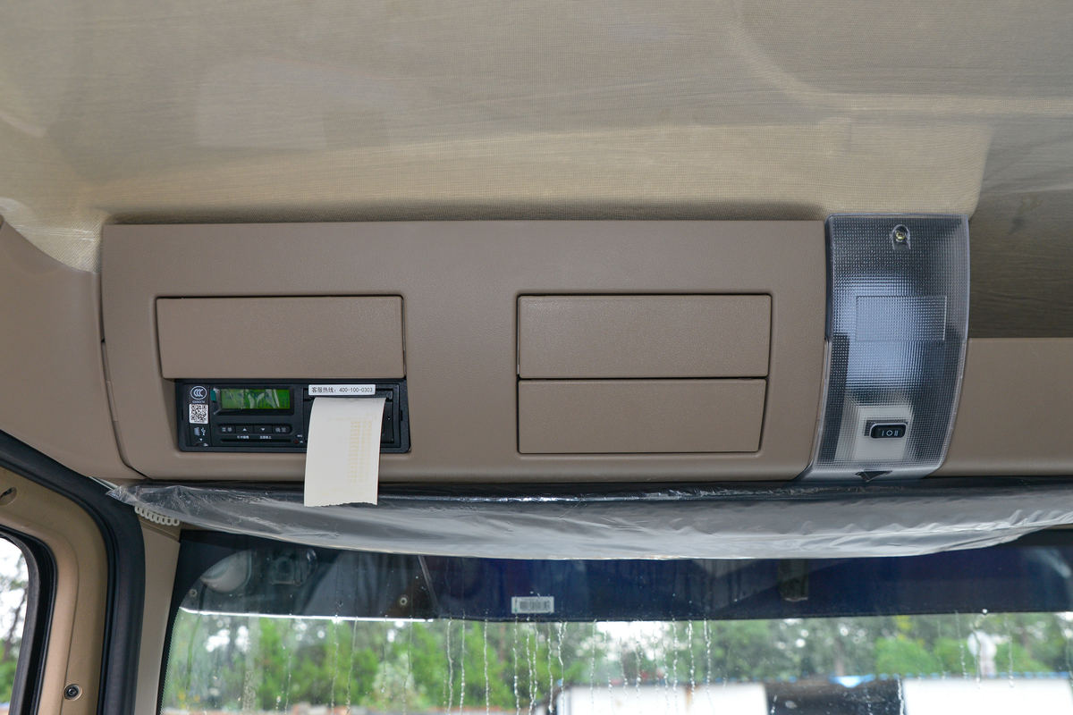 �й����� HOWO TX 220���� 4X2 6.75�ײ�դʽ�ػ���(����)��ʻ��                                               
