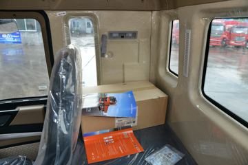 �й����� HOWO TX 220���� 4X2 6.75�ײ�դʽ�ػ���(����)(ZZ5187CCYK501GF1)ͼƬ