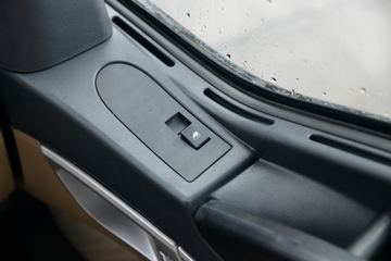 �й����� HOWO TX 220���� 4X2 6.75�ײ�դʽ�ػ���(����)(ZZ5187CCYK501GF1)ͼƬ