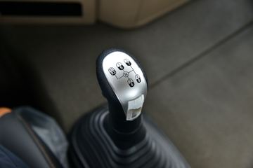 �й����� HOWO TX 220���� 4X2 6.75�ײ�դʽ�ػ���(����)(ZZ5187CCYK501GF1)ͼƬ