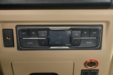 �й����� HOWO TX 220���� 4X2 6.75�ײ�դʽ�ػ���(����)(ZZ5187CCYK501GF1)ͼƬ