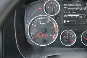 �й����� HOWO TX 220���� 4X2 6.75�ײ�դʽ�ػ���(����)(ZZ5187CCYK501GF1)ͼƬ