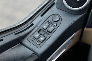 �й����� HOWO TX 220���� 4X2 6.75�ײ�դʽ�ػ���(����)(ZZ5187CCYK501GF1)ͼƬ