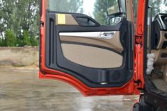 中国重汽 HOWO TX 220马力 4X2 6.75米仓栅式载货车(国六)(ZZ5187CCYK501GF1) 中国重汽 HOWO TX 220马力 4X2 6.75米仓栅式载货车(国六)(ZZ5187CCYK501GF1)