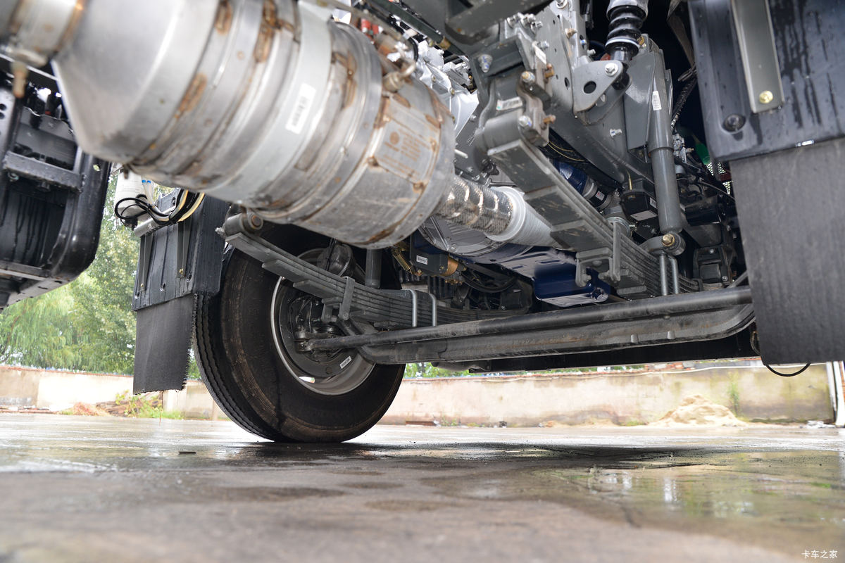 �й����� HOWO TX 220���� 4X2 6.75�ײ�դʽ�ػ���(����)����                                                