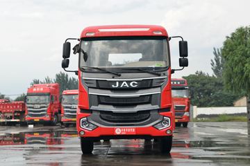 江淮 格尔发A5L重卡 240马力 6X2 7.2米仓栅式载货车(国六)(法士特8挡)(HFC5251CCYP3K3D43S)