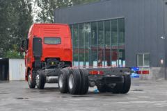 中国重汽 HOWO TH7重卡 460马力 8X4 9.5米AMT自动挡厢式载货车(国六)(ZZ5317XXYV466HF1)