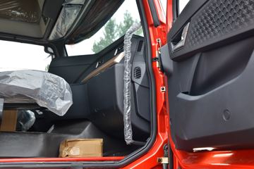 �й����� HOWO TH7�ؿ� 460���� 8X4 9.5��AMT�Զ�����ʽ�ػ���(����)(ZZ5317XXYV466HF1)ͼƬ