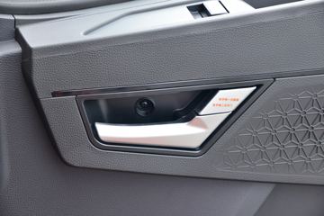 �й����� HOWO TH7�ؿ� 460���� 8X4 9.5��AMT�Զ�����ʽ�ػ���(����)(ZZ5317XXYV466HF1)ͼƬ