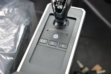 �й����� HOWO TH7�ؿ� 460���� 8X4 9.5��AMT�Զ�����ʽ�ػ���(����)(ZZ5317XXYV466HF1)ͼƬ