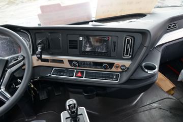 �й����� HOWO TH7�ؿ� 460���� 8X4 9.5��AMT�Զ�����ʽ�ػ���(����)(ZZ5317XXYV466HF1)ͼƬ