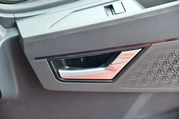 �й����� HOWO TH7�ؿ� 460���� 8X4 9.5�ײ�դʽ�ػ���(����)(ZZ5317CCYV466HF1)ͼƬ