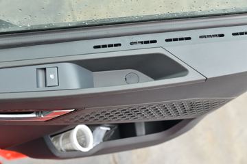 �й����� HOWO TH7�ؿ� 460���� 8X4 9.5�ײ�դʽ�ػ���(����)(ZZ5317CCYV466HF1)ͼƬ