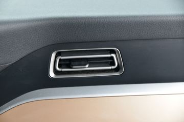 �й����� HOWO TH7�ؿ� 460���� 8X4 9.5�ײ�դʽ�ػ���(����)(ZZ5317CCYV466HF1)ͼƬ