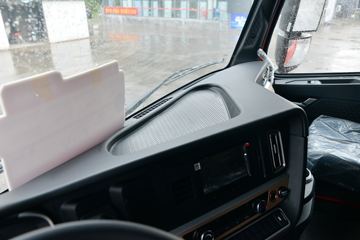 �й����� HOWO TH7�ؿ� 460���� 8X4 9.5�ײ�դʽ�ػ���(����)(ZZ5317CCYV466HF1)ͼƬ