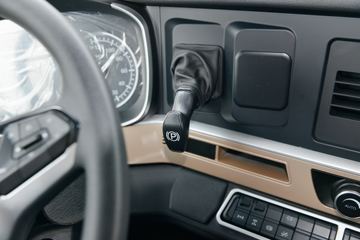 �й����� HOWO TH7�ؿ� 460���� 8X4 9.5�ײ�դʽ�ػ���(����)(ZZ5317CCYV466HF1)ͼƬ