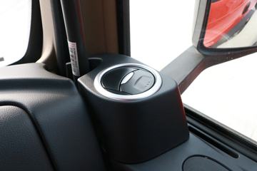 �й����� HOWO TX7�ؿ� 460���� 6X4 ǣ����(����)(�ٱ�3.7)(ZZ4257V324GF1)ͼƬ