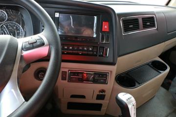 �й����� HOWO TX7�ؿ� 460���� 6X4 ǣ����(����)(�ٱ�3.7)(ZZ4257V324GF1)ͼƬ