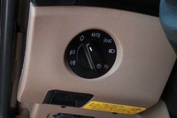 �й����� HOWO TX7�ؿ� 460���� 6X4 ǣ����(����)(�ٱ�3.7)(ZZ4257V324GF1)ͼƬ