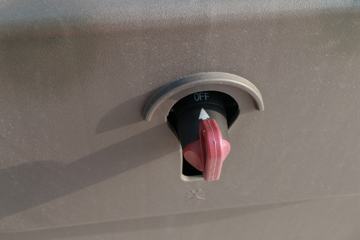 �й����� HOWO TX7�ؿ� 460���� 6X4 ǣ����(����)(�ٱ�3.7)(ZZ4257V324GF1)ͼƬ