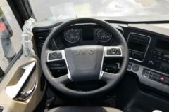 为卡友推荐一款格尔发搭载高端动力四缸康明斯220马力4*2载货车