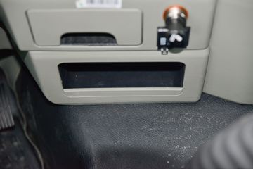 �й����� ����N5W�п� 220���� 4X2 6.7�ײ�դʽ�ػ���(����)(ZZ5187CCYK511JF1B)ͼƬ